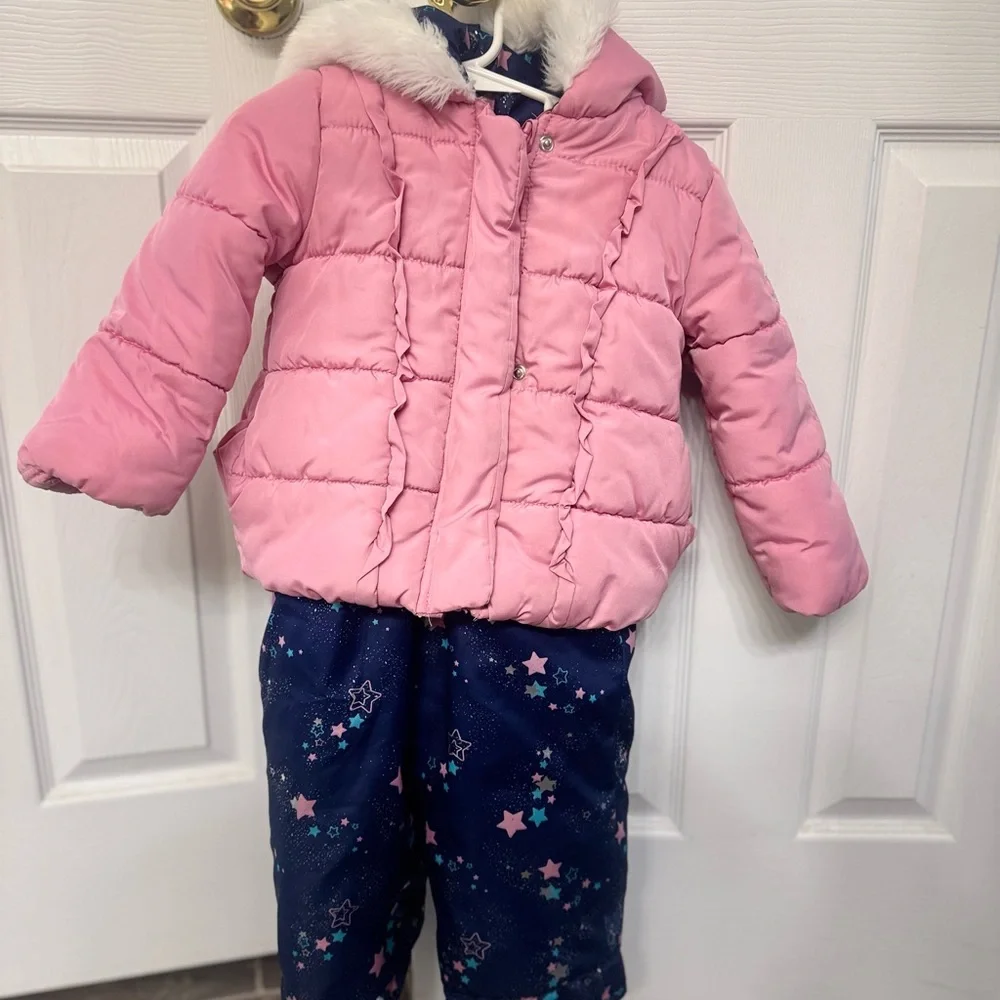 London Fog 2T girls snow suit ❄️☃️ - Picture 1 of 4
